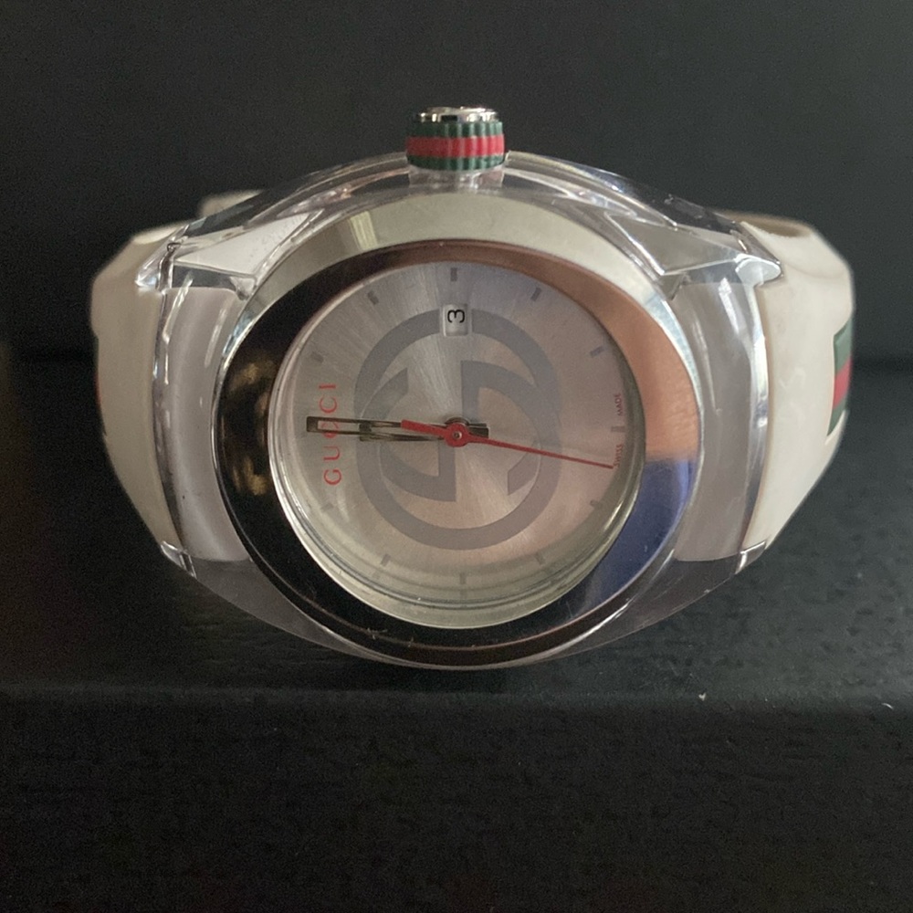 Gucci Sync XXL YA137102 White Rubber Band White Dial Unisex Women Men Watch